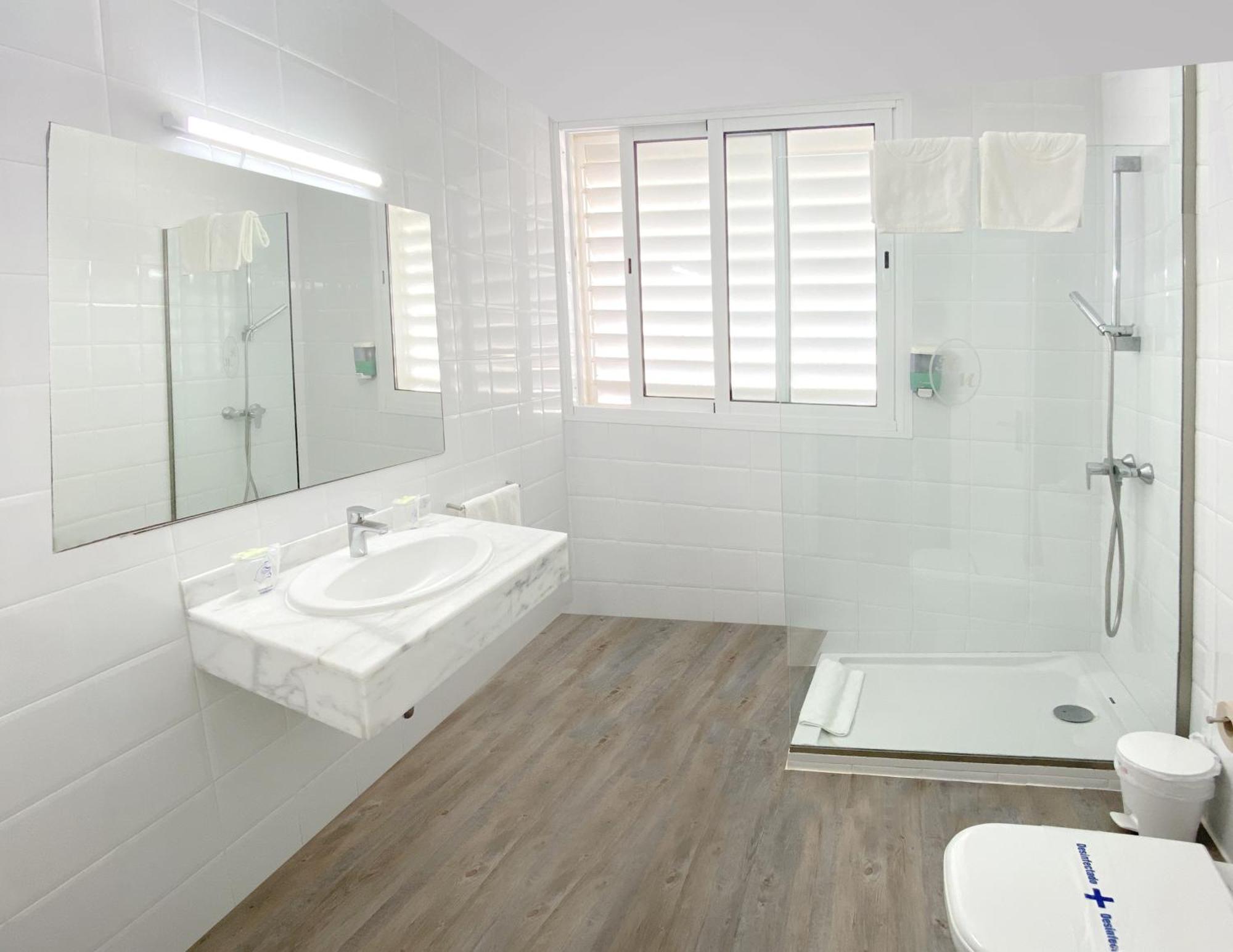 Apartamentos Morito Beach Кала Миллор Экстерьер фото
